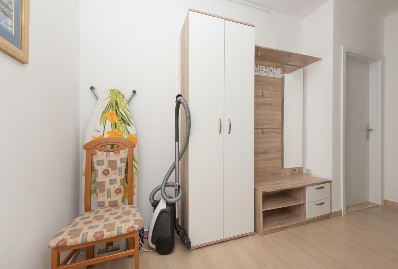 Apartmani Mona มาคาร์สกา ภายนอก รูปภาพ