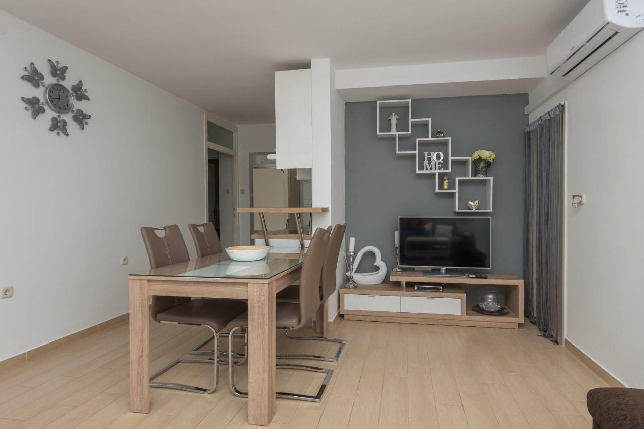 Apartmani Mona มาคาร์สกา ภายนอก รูปภาพ